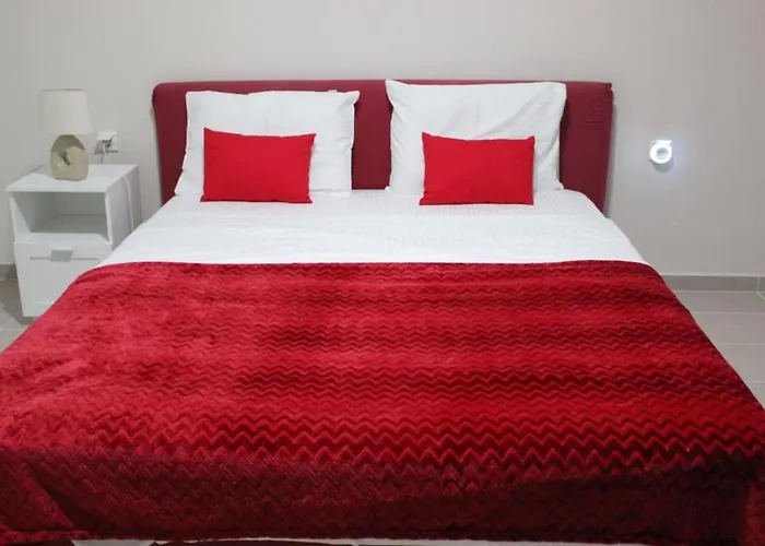 Zoe Apartments